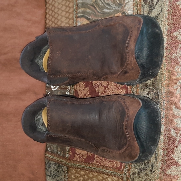 Keen Waterpoof Shoes/Boots - Picture 2 of 5